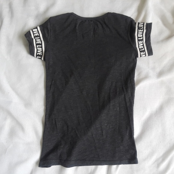 {Reflex} NWOT Gray and White Printed Sleeve Tee S - Picture 4 of 4